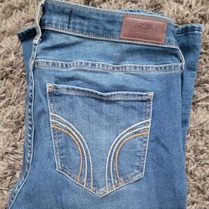 NWOT Hollister Low Rise Boot Cut Classic Stretch Jeans 7R Size 28, Length 32